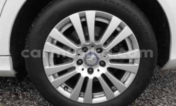 Acheter Occasion Voiture Mercedes-Benz C-Classe Blanc à Beitbridge, Matabeleland South Acheter Occasion Voiture Mercedes-Benz C-Classe Blanc à Beitbridge, Matabeleland South