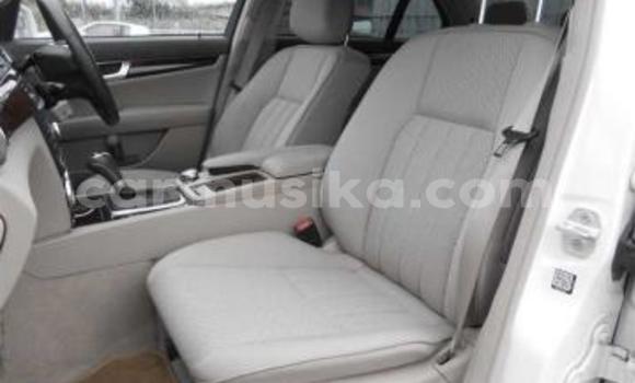 Acheter Occasion Voiture Mercedes-Benz C-Classe Blanc à Beitbridge, Matabeleland South Acheter Occasion Voiture Mercedes-Benz C-Classe Blanc à Beitbridge, Matabeleland South