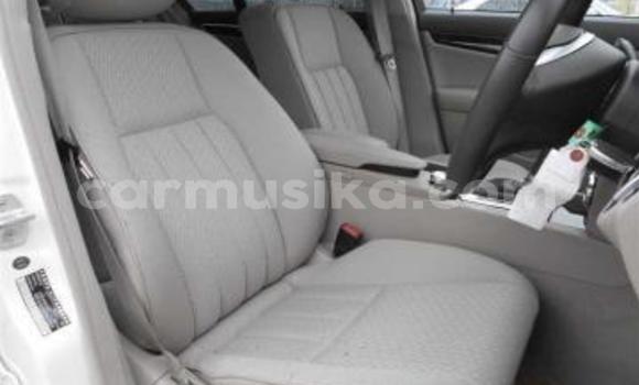 Acheter Occasion Voiture Mercedes-Benz C-Classe Blanc à Beitbridge, Matabeleland South Acheter Occasion Voiture Mercedes-Benz C-Classe Blanc à Beitbridge, Matabeleland South