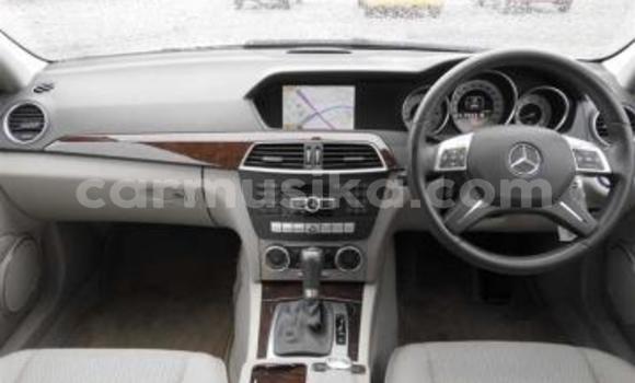 Acheter Occasion Voiture Mercedes-Benz C-Classe Blanc à Beitbridge, Matabeleland South Acheter Occasion Voiture Mercedes-Benz C-Classe Blanc à Beitbridge, Matabeleland South