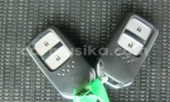 Nunua Ilio tumika Honda Fit Bluu Gari ndani ya Beitbridge nchini Matabeleland Kusini Nunua Ilio tumika Honda Fit Bluu Gari ndani ya Beitbridge nchini Matabeleland Kusini