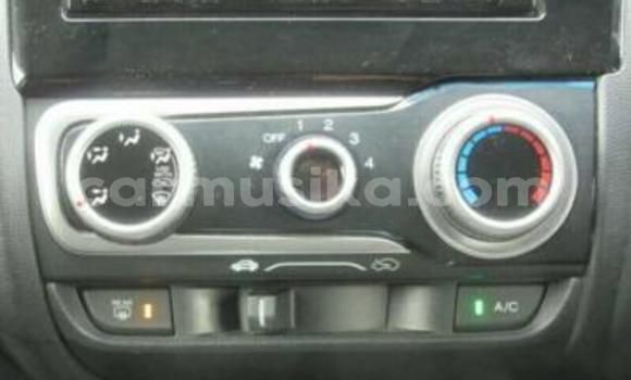 Nunua Ilio tumika Honda Fit Bluu Gari ndani ya Beitbridge nchini Matabeleland Kusini Nunua Ilio tumika Honda Fit Bluu Gari ndani ya Beitbridge nchini Matabeleland Kusini