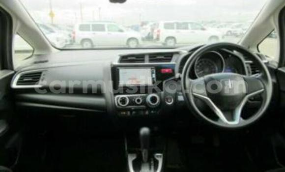 Nunua Ilio tumika Honda Fit Bluu Gari ndani ya Beitbridge nchini Matabeleland Kusini Nunua Ilio tumika Honda Fit Bluu Gari ndani ya Beitbridge nchini Matabeleland Kusini