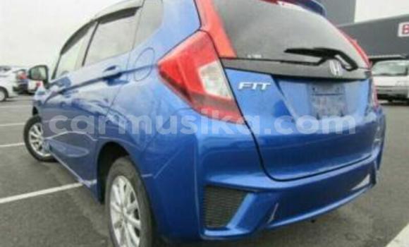 Nunua Ilio tumika Honda Fit Bluu Gari ndani ya Beitbridge nchini Matabeleland Kusini Nunua Ilio tumika Honda Fit Bluu Gari ndani ya Beitbridge nchini Matabeleland Kusini