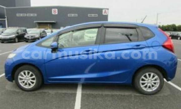 Nunua Ilio tumika Honda Fit Bluu Gari ndani ya Beitbridge nchini Matabeleland Kusini Nunua Ilio tumika Honda Fit Bluu Gari ndani ya Beitbridge nchini Matabeleland Kusini