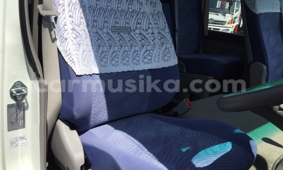 Tenga Tsaru Toyota Coaster Zvimwe Mota in Beitbridge in Matabeleland South Tenga Tsaru Toyota Coaster Zvimwe Mota in Beitbridge in Matabeleland South