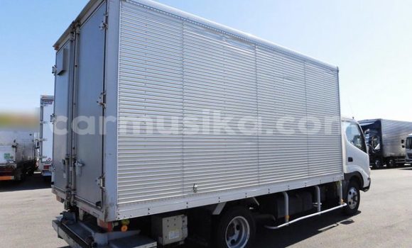 Buy Used Toyota Dyna White Truck in Beitbridge in Matabeleland South Buy Used Toyota Dyna White Truck in Beitbridge in Matabeleland South