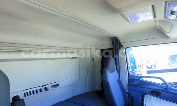 Tenga Tsaru Mitsubishi Fuso Chena Rori in Beitbridge in Matabeleland South Tenga Tsaru Mitsubishi Fuso Chena Rori in Beitbridge in Matabeleland South