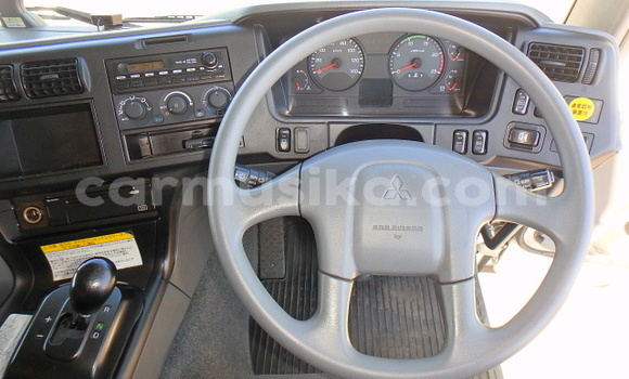 Tenga Tsaru Mitsubishi Fuso Chena Rori in Beitbridge in Matabeleland South Tenga Tsaru Mitsubishi Fuso Chena Rori in Beitbridge in Matabeleland South