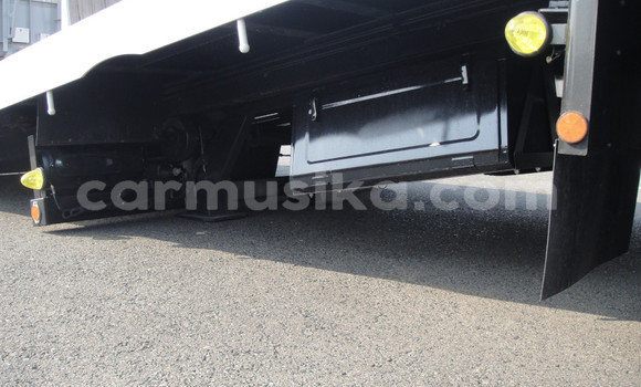 Buy Used Hino Ranger White Truck in Beitbridge in Matabeleland South Buy Used Hino Ranger White Truck in Beitbridge in Matabeleland South