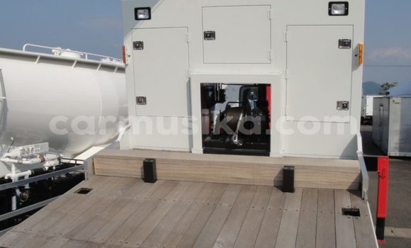 Buy Used Hino Ranger White Truck in Beitbridge in Matabeleland South Buy Used Hino Ranger White Truck in Beitbridge in Matabeleland South