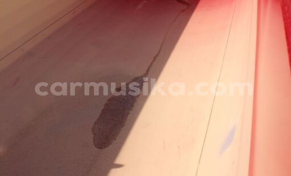 Tenga Tsaru Mercedes‒Benz Arocs Tsvuku Rori in Beitbridge in Matabeleland South Tenga Tsaru Mercedes‒Benz Arocs Tsvuku Rori in Beitbridge in Matabeleland South