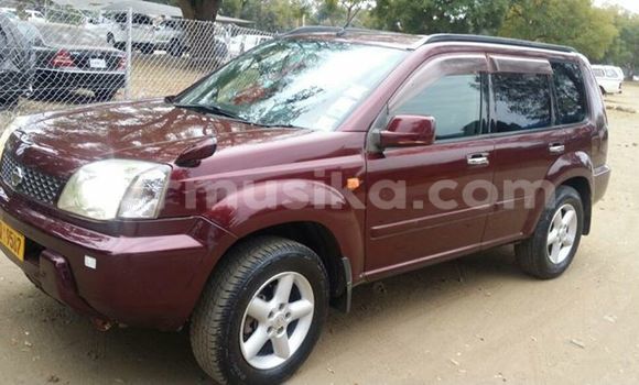 Nunua Ilio tumika Nissan X–Trail Nyekundu Gari ndani ya Alexandra Park nchini Harare