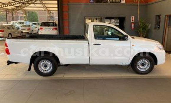 Acheter Occasion Voiture Toyota Hilux Blanc à Beitbridge, Matabeleland South