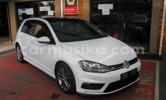Acheter Occasion Voiture Volkswagen Golf Blanc à Beitbridge, Matabeleland South Acheter Occasion Voiture Volkswagen Golf Blanc à Beitbridge, Matabeleland South