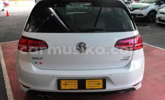Acheter Occasion Voiture Volkswagen Golf Blanc à Beitbridge, Matabeleland South Acheter Occasion Voiture Volkswagen Golf Blanc à Beitbridge, Matabeleland South