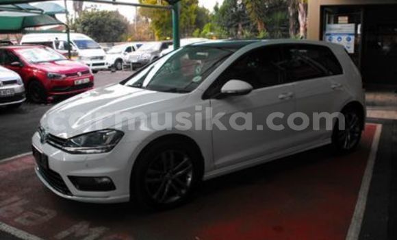 Acheter Occasion Voiture Volkswagen Golf Blanc à Beitbridge, Matabeleland South Acheter Occasion Voiture Volkswagen Golf Blanc à Beitbridge, Matabeleland South