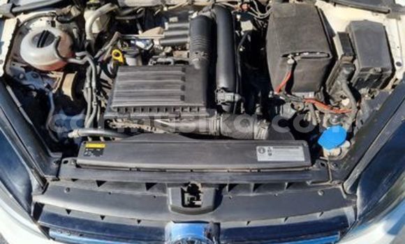 Acheter Occasion Voiture Volkswagen Golf Blanc à Beitbridge, Matabeleland South Acheter Occasion Voiture Volkswagen Golf Blanc à Beitbridge, Matabeleland South