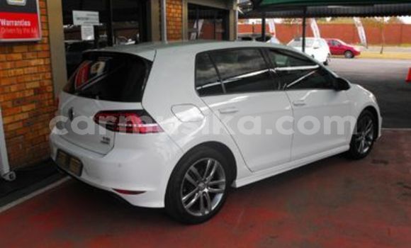 Acheter Occasion Voiture Volkswagen Golf Blanc à Beitbridge, Matabeleland South Acheter Occasion Voiture Volkswagen Golf Blanc à Beitbridge, Matabeleland South