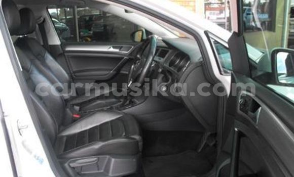 Acheter Occasion Voiture Volkswagen Golf Blanc à Beitbridge, Matabeleland South Acheter Occasion Voiture Volkswagen Golf Blanc à Beitbridge, Matabeleland South