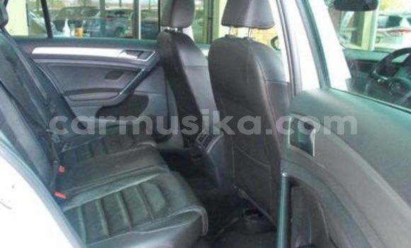 Acheter Occasion Voiture Volkswagen Golf Blanc à Beitbridge, Matabeleland South Acheter Occasion Voiture Volkswagen Golf Blanc à Beitbridge, Matabeleland South