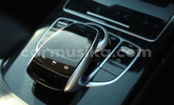 Acheter Occasion Voiture Mercedes-Benz C-Classe Blanc à Beitbridge, Matabeleland South Acheter Occasion Voiture Mercedes-Benz C-Classe Blanc à Beitbridge, Matabeleland South