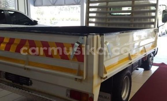 Acheter Occasion Voiture Toyota Dyna Blanc à Beitbridge, Matabeleland South Acheter Occasion Voiture Toyota Dyna Blanc à Beitbridge, Matabeleland South