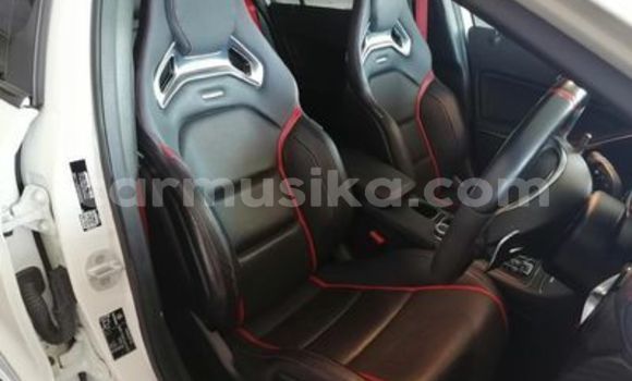 Acheter Occasion Voiture Mercedes‒Benz A-klasse AMG Blanc à Beitbridge, Matabeleland South Acheter Occasion Voiture Mercedes‒Benz A-klasse AMG Blanc à Beitbridge, Matabeleland South