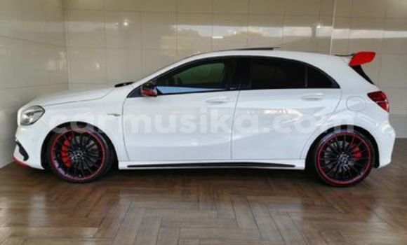 Acheter Occasion Voiture Mercedes‒Benz A-klasse AMG Blanc à Beitbridge, Matabeleland South Acheter Occasion Voiture Mercedes‒Benz A-klasse AMG Blanc à Beitbridge, Matabeleland South