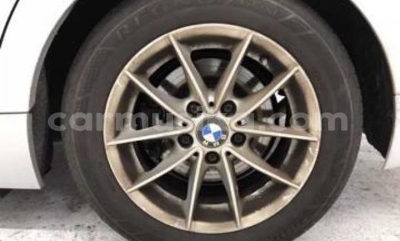 Acheter Occasion Voiture BMW 3–Series Gris à Beitbridge, Matabeleland South Acheter Occasion Voiture BMW 3–Series Gris à Beitbridge, Matabeleland South