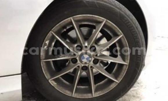 Acheter Occasion Voiture BMW 3–Series Gris à Beitbridge, Matabeleland South Acheter Occasion Voiture BMW 3–Series Gris à Beitbridge, Matabeleland South