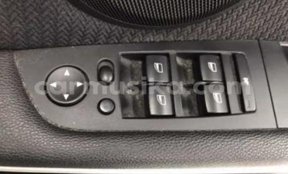 Acheter Occasion Voiture BMW 3–Series Gris à Beitbridge, Matabeleland South Acheter Occasion Voiture BMW 3–Series Gris à Beitbridge, Matabeleland South