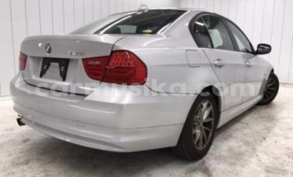 Acheter Occasion Voiture BMW 3–Series Gris à Beitbridge, Matabeleland South Acheter Occasion Voiture BMW 3–Series Gris à Beitbridge, Matabeleland South