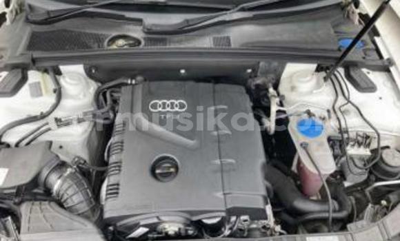 Nunua Ilio tumika Audi A4 Nyeupe Gari ndani ya Beitbridge nchini Matabeleland Kusini Nunua Ilio tumika Audi A4 Nyeupe Gari ndani ya Beitbridge nchini Matabeleland Kusini