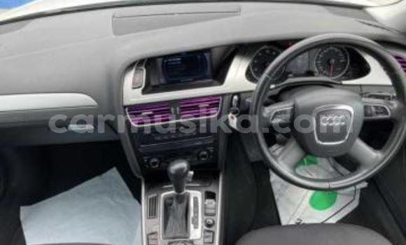 Nunua Ilio tumika Audi A4 Nyeupe Gari ndani ya Beitbridge nchini Matabeleland Kusini Nunua Ilio tumika Audi A4 Nyeupe Gari ndani ya Beitbridge nchini Matabeleland Kusini