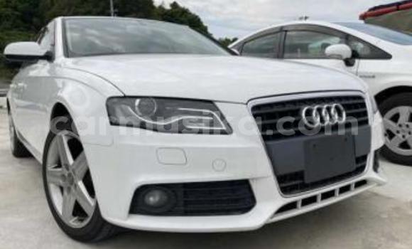 Nunua Ilio tumika Audi A4 Nyeupe Gari ndani ya Beitbridge nchini Matabeleland Kusini Nunua Ilio tumika Audi A4 Nyeupe Gari ndani ya Beitbridge nchini Matabeleland Kusini