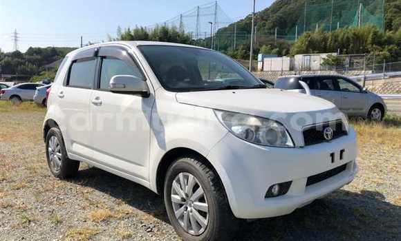 Acheter Occasion Voiture Toyota Rush Blanc à Beitbridge, Matabeleland South Acheter Occasion Voiture Toyota Rush Blanc à Beitbridge, Matabeleland South