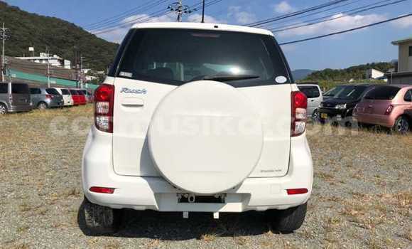 Acheter Occasion Voiture Toyota Rush Blanc à Beitbridge, Matabeleland South Acheter Occasion Voiture Toyota Rush Blanc à Beitbridge, Matabeleland South