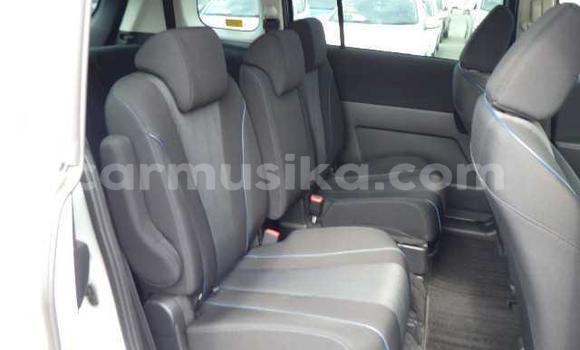 Nunua Ilio tumika Mazda Premacy Nyeupe Gari ndani ya Beitbridge nchini Matabeleland Kusini Nunua Ilio tumika Mazda Premacy Nyeupe Gari ndani ya Beitbridge nchini Matabeleland Kusini