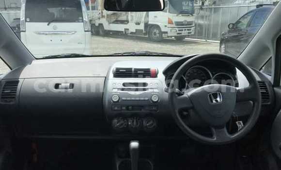 Acheter Occasion Voiture Honda Fit Blanc à Beitbridge, Matabeleland South Acheter Occasion Voiture Honda Fit Blanc à Beitbridge, Matabeleland South