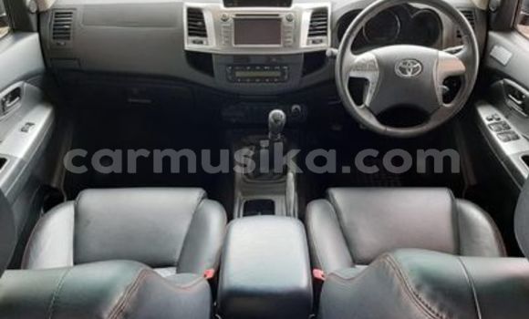Buy Used Toyota Hilux Silver Car in Beitbridge in Matabeleland South