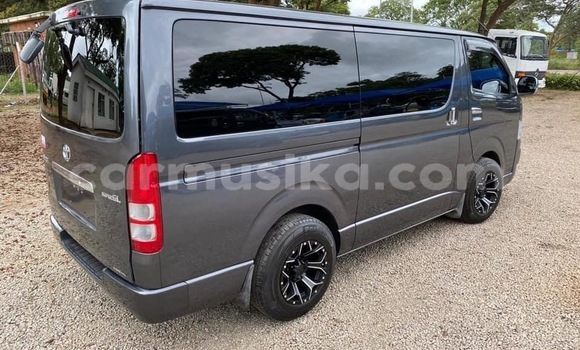 Nunua Mpya Toyota Hiace Nyeusi Gari ndani ya Beitbridge nchini Matabeleland Kusini Nunua Mpya Toyota Hiace Nyeusi Gari ndani ya Beitbridge nchini Matabeleland Kusini