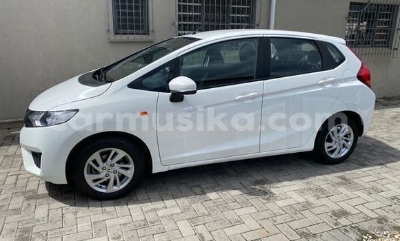 Nunua Ilio tumika Honda Jazz Nyeupe Gari ndani ya Beitbridge nchini Matabeleland Kusini Nunua Ilio tumika Honda Jazz Nyeupe Gari ndani ya Beitbridge nchini Matabeleland Kusini