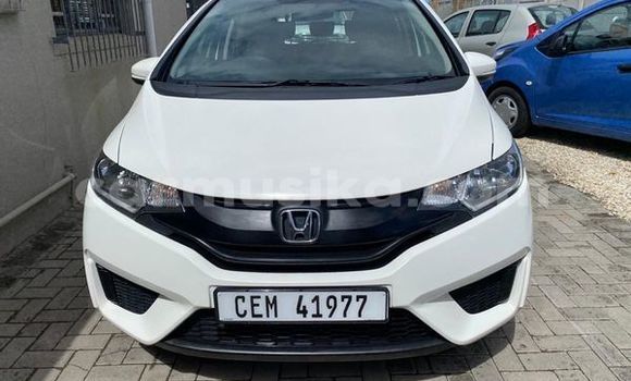 Nunua Ilio tumika Honda Jazz Nyeupe Gari ndani ya Beitbridge nchini Matabeleland Kusini Nunua Ilio tumika Honda Jazz Nyeupe Gari ndani ya Beitbridge nchini Matabeleland Kusini