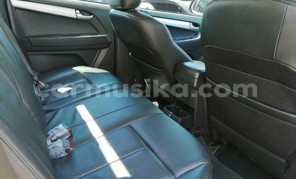 Tenga Tsaru Isuzu KB Chena Mota in Beitbridge in Matabeleland South Tenga Tsaru Isuzu KB Chena Mota in Beitbridge in Matabeleland South