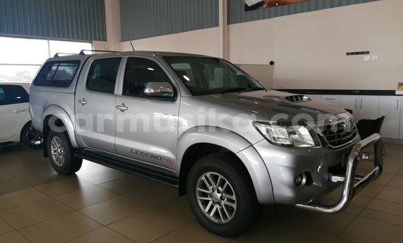 Nunua Ilio tumika Toyota Hilux Fedha Gari ndani ya Beitbridge nchini Matabeleland Kusini