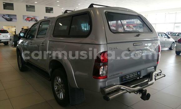 Buy Used Toyota Hilux Silver Car in Beitbridge in Matabeleland South Buy Used Toyota Hilux Silver Car in Beitbridge in Matabeleland South