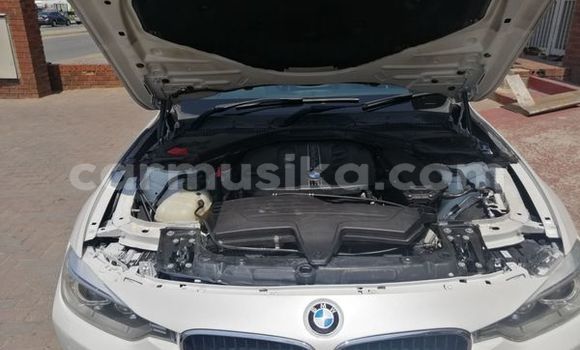 Nunua Ilio tumika BMW 3–Series Nyeupe Gari ndani ya Beitbridge nchini Matabeleland Kusini Nunua Ilio tumika BMW 3–Series Nyeupe Gari ndani ya Beitbridge nchini Matabeleland Kusini