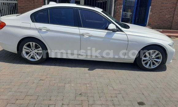 Nunua Ilio tumika BMW 3–Series Nyeupe Gari ndani ya Beitbridge nchini Matabeleland Kusini Nunua Ilio tumika BMW 3–Series Nyeupe Gari ndani ya Beitbridge nchini Matabeleland Kusini