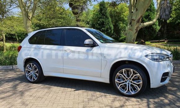 Tenga Tsaru BMW X5 M Chena Mota in Beitbridge in Matabeleland South